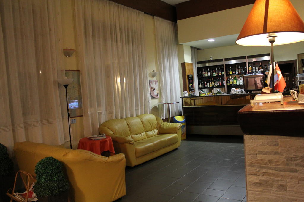 Hotel 106 Sellia Marina Ngoại thất bức ảnh