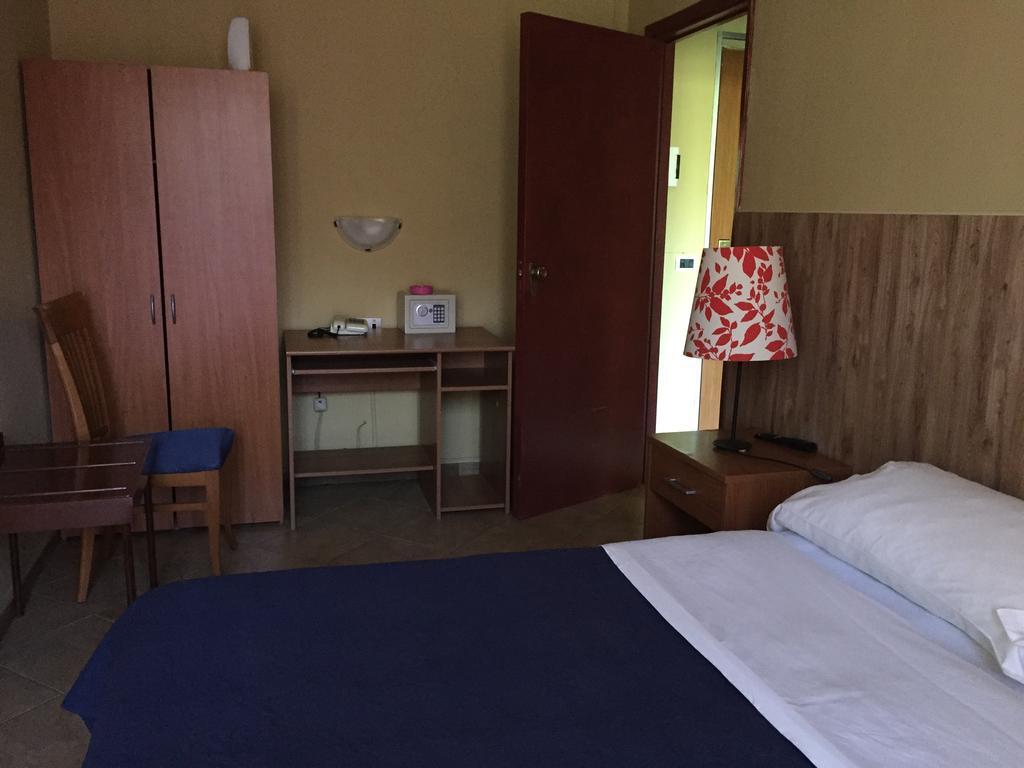 Hotel 106 Sellia Marina Ngoại thất bức ảnh